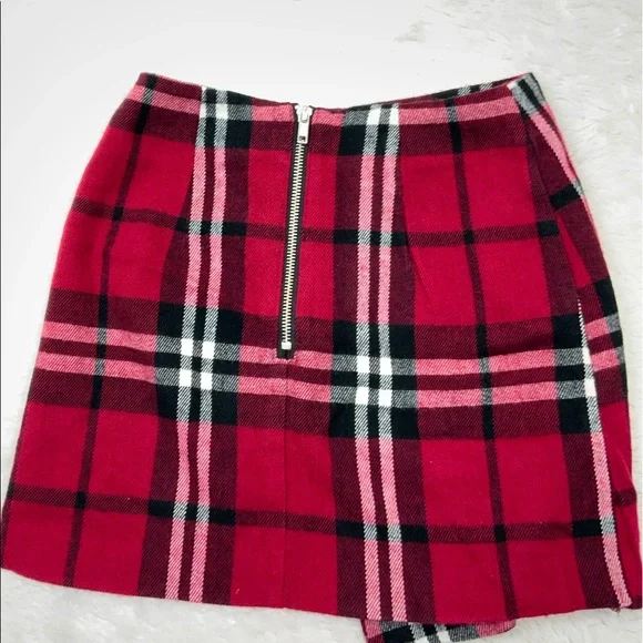 H&M red plaid tartan skirt - Picture 3 of 6